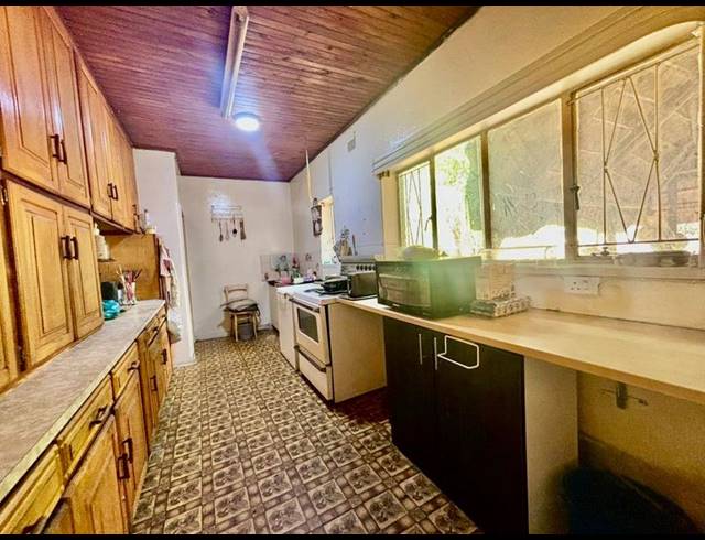 3 BEDROOM HOUSE FOR SALE IN VANDERBIJLPARK CE 2